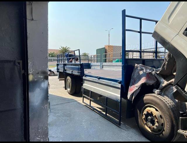 INDUSTRIAL PROPERTY TO RENT IN SIDWELL